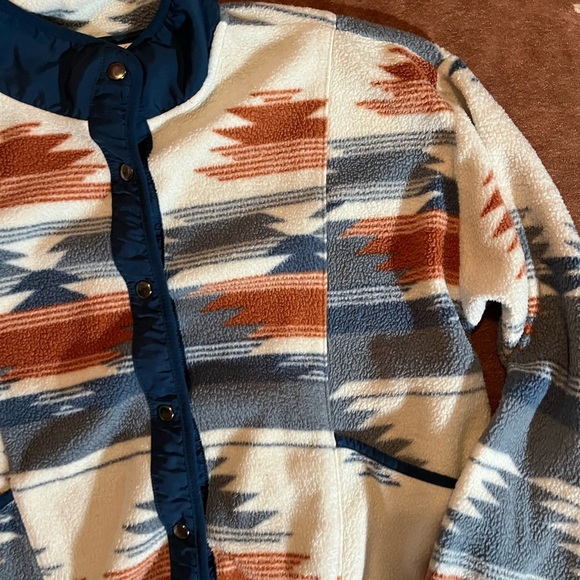 Boutique snap button western jacket 
size large 
No flaws - Picture 2 of 4